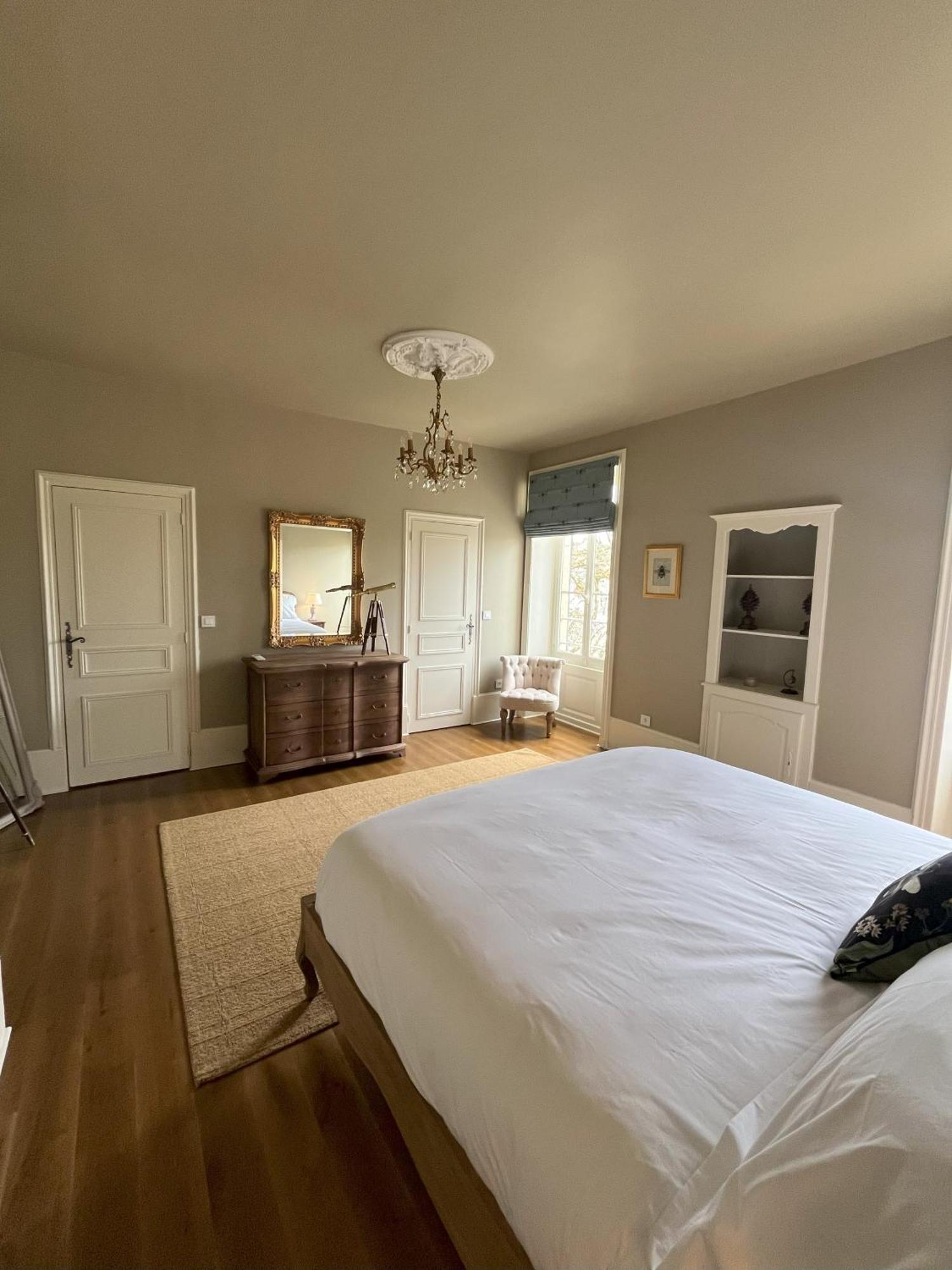 Number 8 Bed and Breakfast Meursault Buitenkant foto
