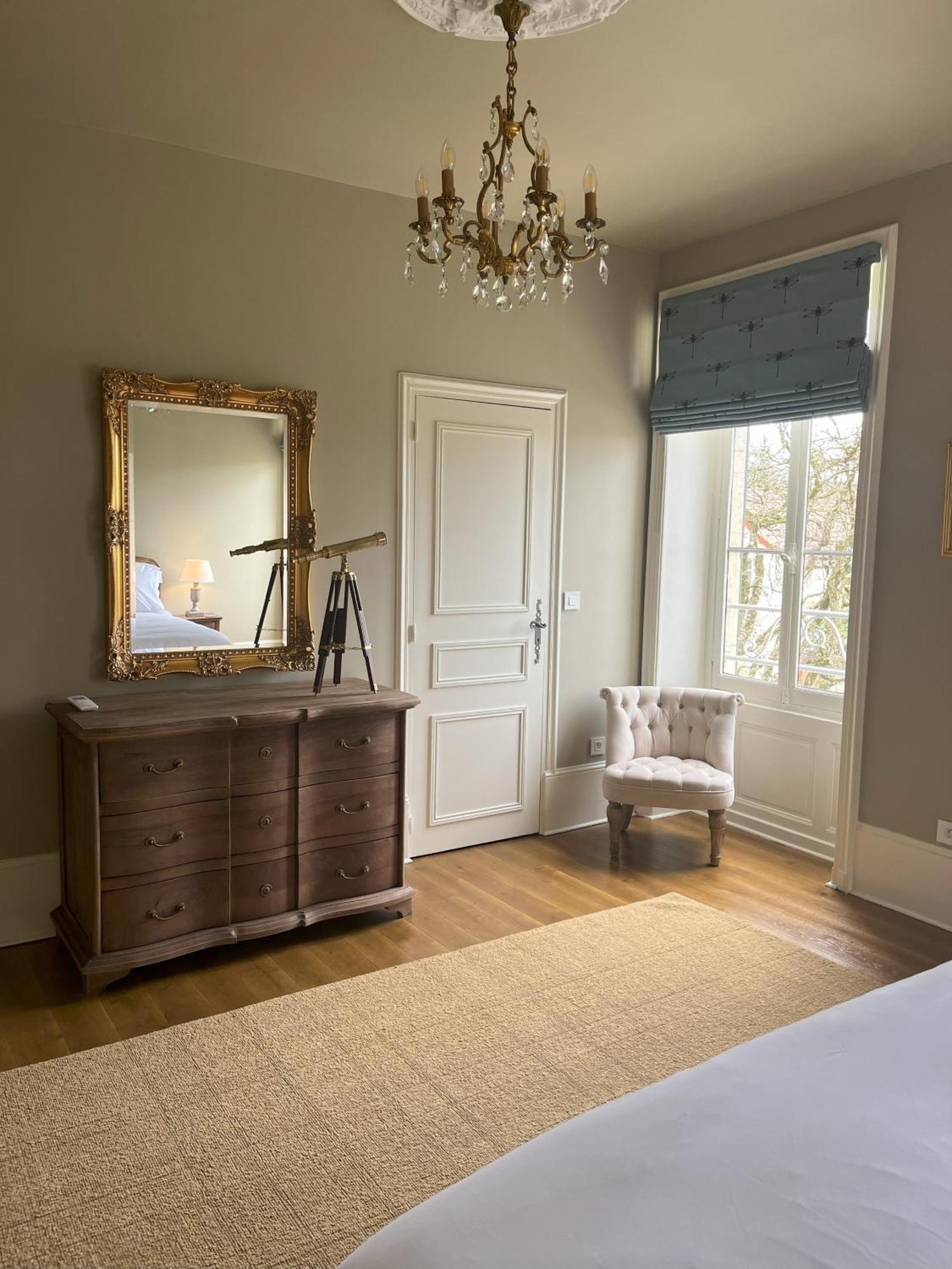 Number 8 Bed and Breakfast Meursault Buitenkant foto